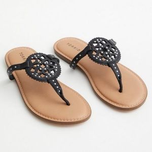 🆕 Black Medallion T Strap Sandal 8.5 8 1/2 Metallic Wide Width NWT Torrid New!